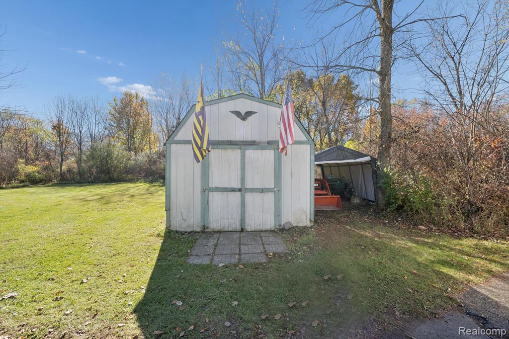 4842 Preston Road, Howell, MI 48855 — Photo 43