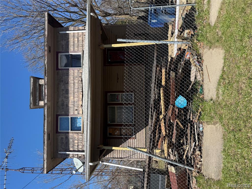 421 Harriet Street, Flint, MI 48505 — front exterior