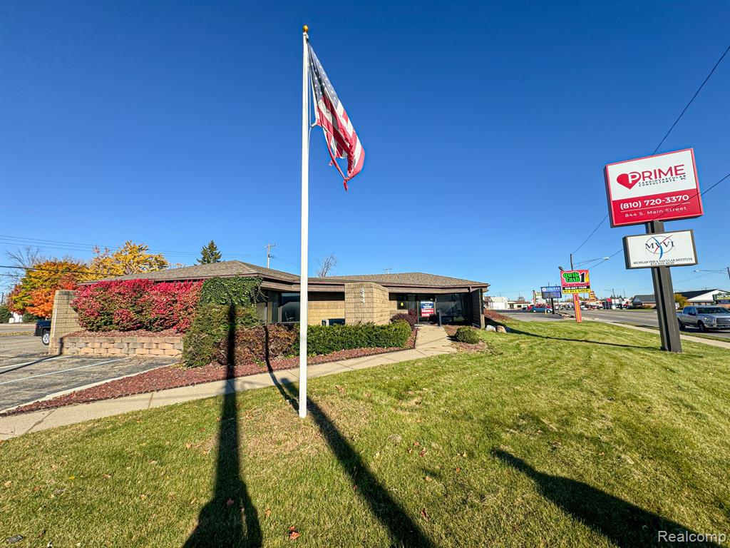 844 S MAIN Street, Lapeer, MI 48446 — front exterior