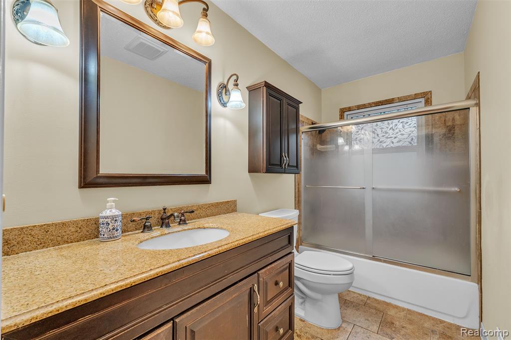1641 Indian Road, Lapeer, MI 48446 — Photo 23