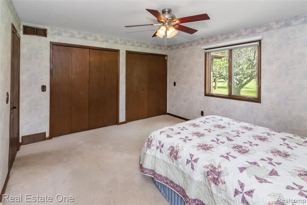 9050 Earhart Road, South Lyon, MI 48178 — Photo 20