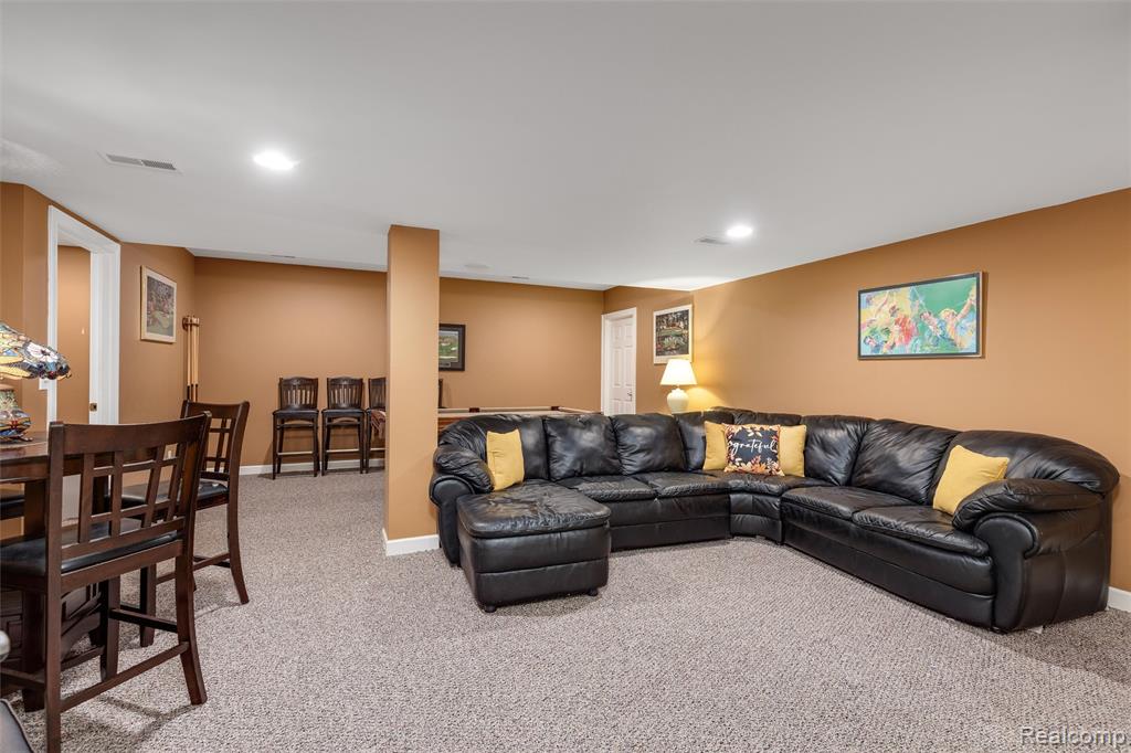 4687 Oakhurst Ridge Road, Clarkston, MI 48348 — Photo 33