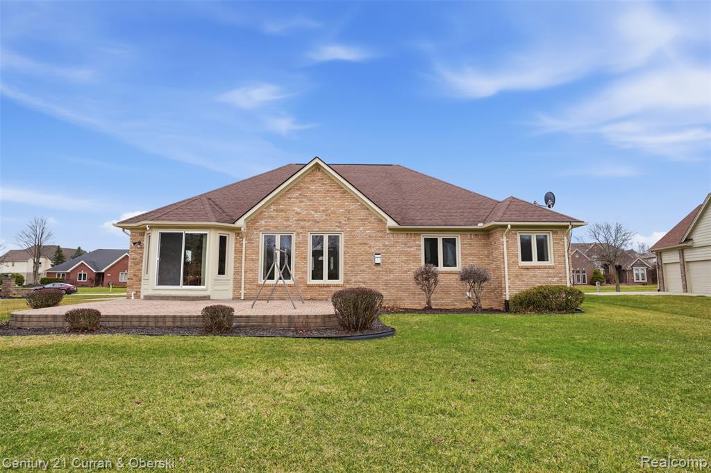 43612 Hoptree Drive, Sterling Heights, MI 48314 — Photo 36