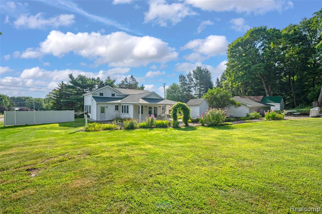 371 N Ortonville Road, Ortonville, MI 48462 — Photo 49