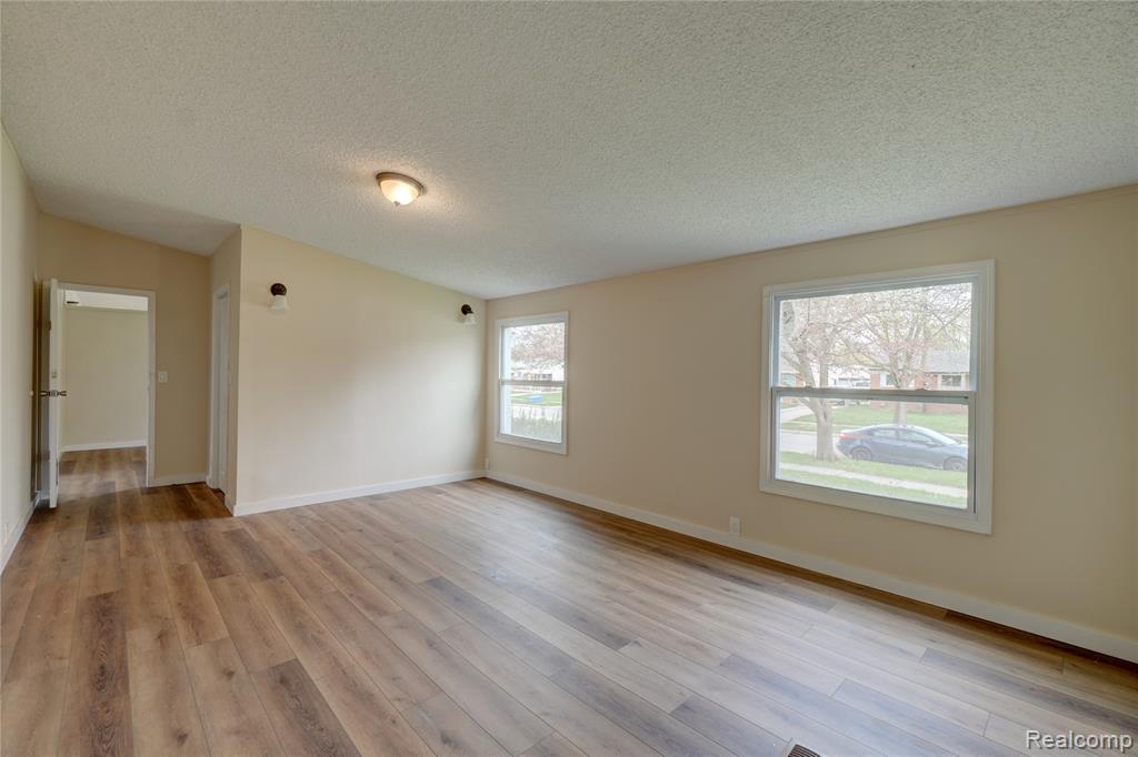 5112 Princess Street, Dearborn Heights, MI 48125 — Photo 17
