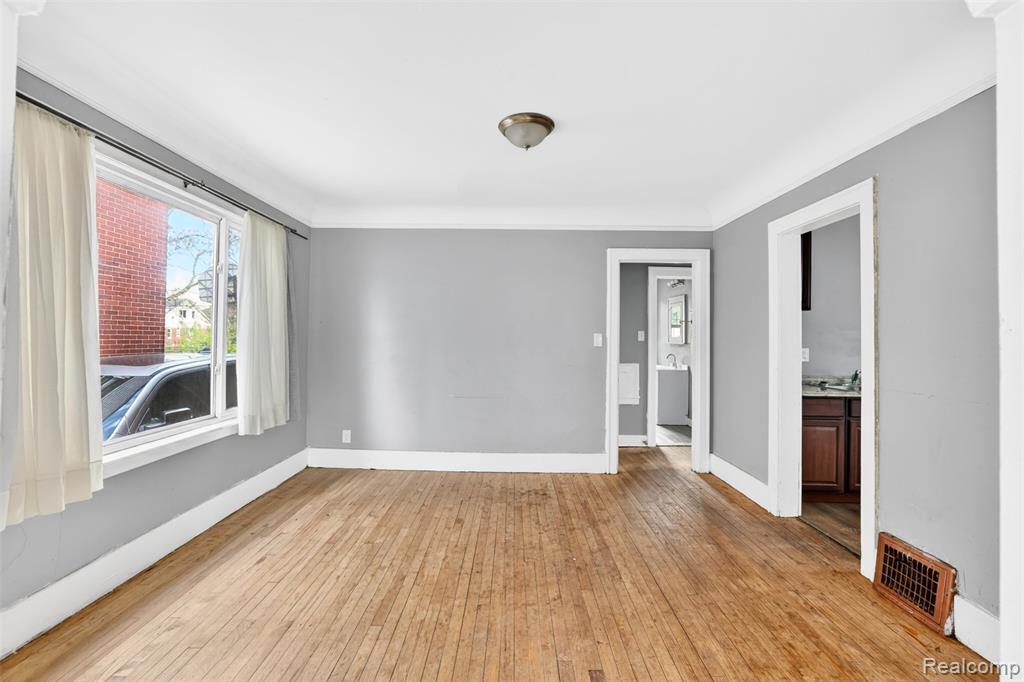 12716 Wilshire Drive, Detroit, MI 48213 — Photo 5