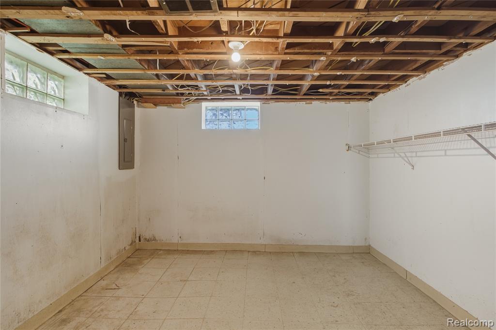608 Nevada Avenue, Pontiac, MI 48341 — Photo 24