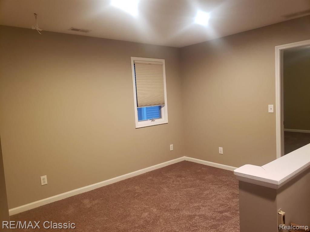 617 E 3RD Street, Royal Oak, MI 48067 — Photo 13