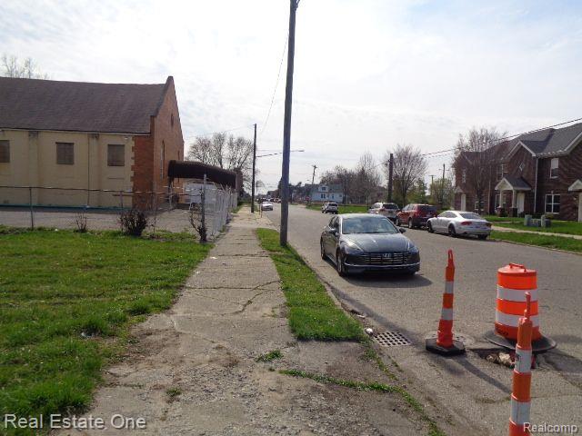 5566 TALBOT Street, Hamtramck, MI 48212 — Photo 7