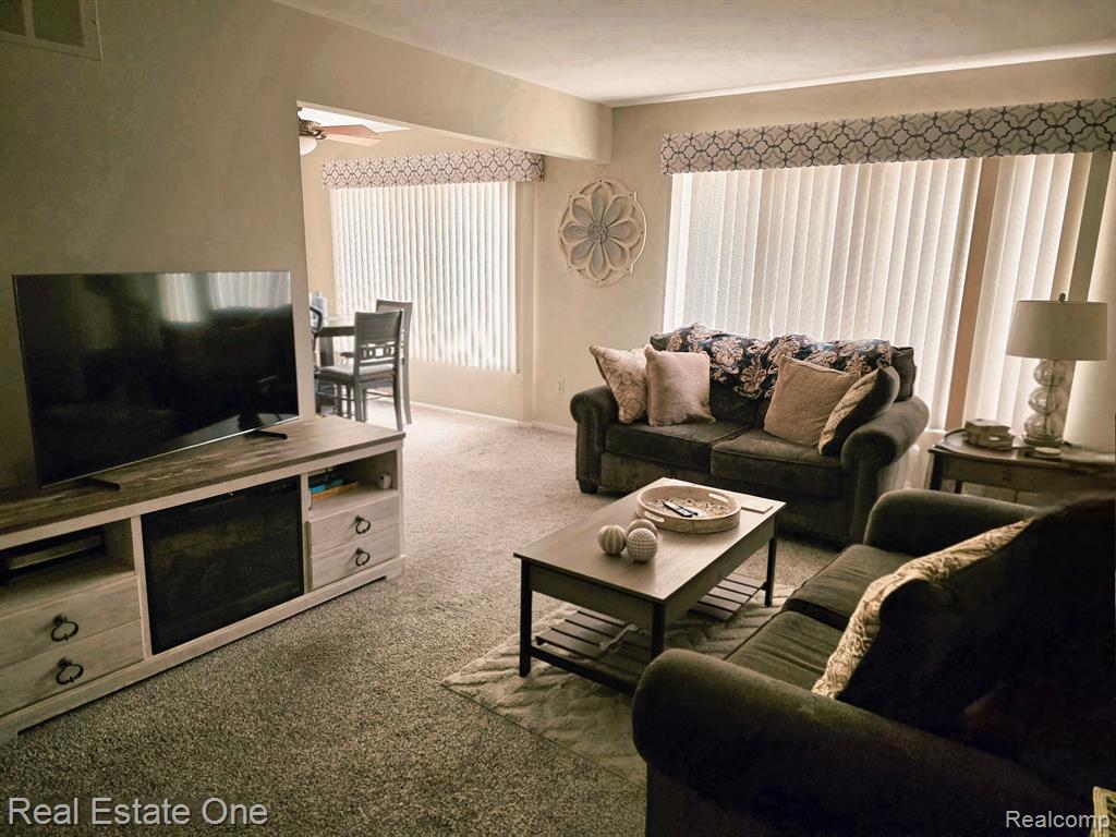 29364 HOOVER Road, Warren, MI 48093 — Photo 2