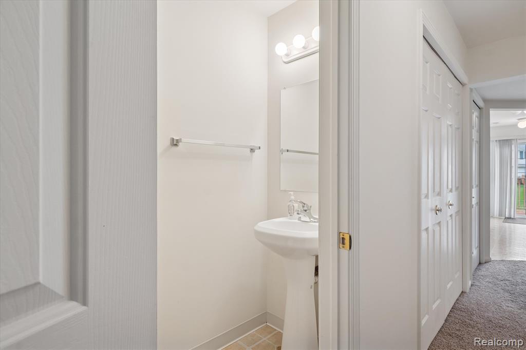 16437 Terrace Village Drive, Taylor, MI 48180 — Photo 14