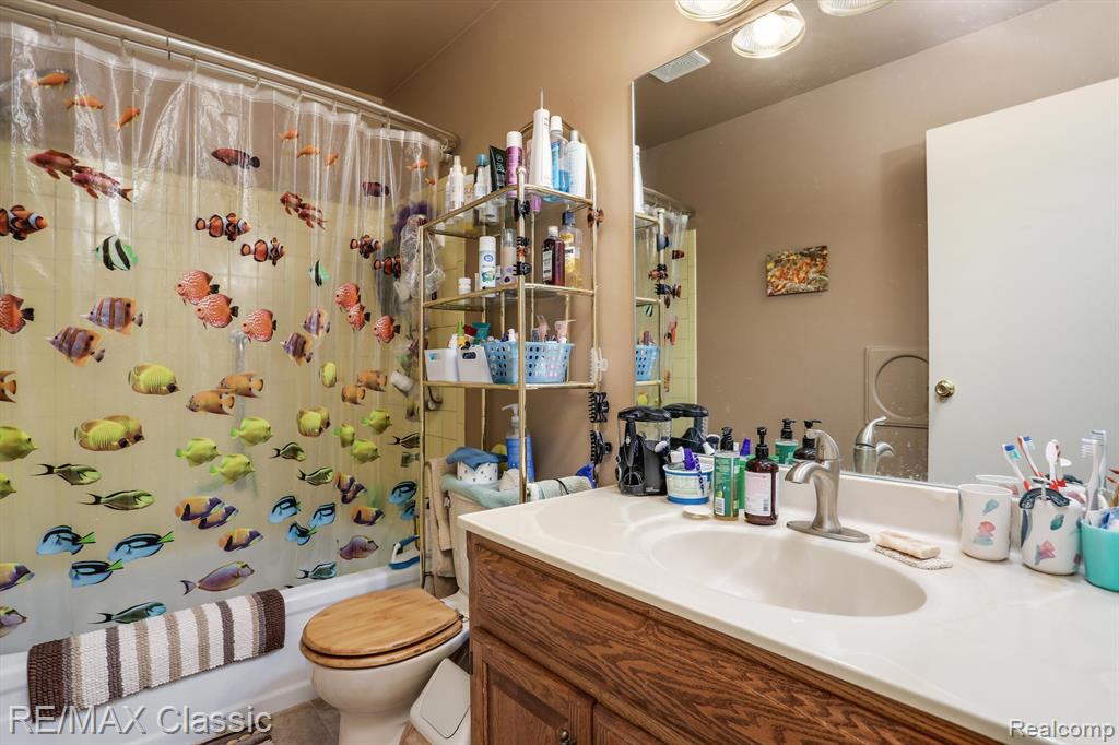 22808 RENFORD Street, Novi, MI — Photo 17