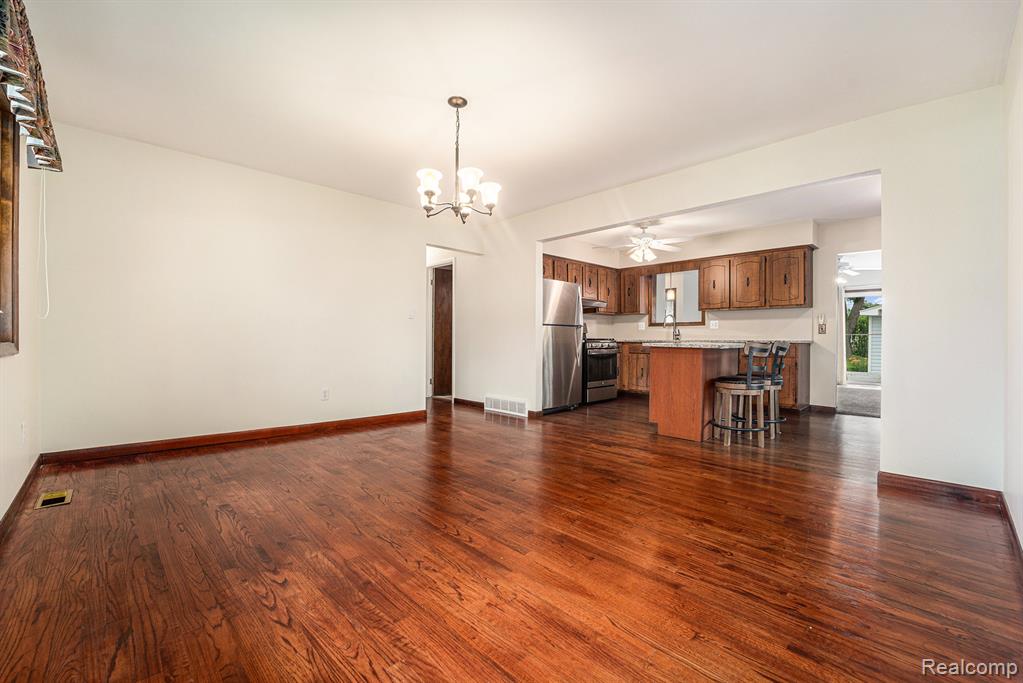 8231 Doncaster Drive, Sterling Heights, MI 48312 — Photo 4