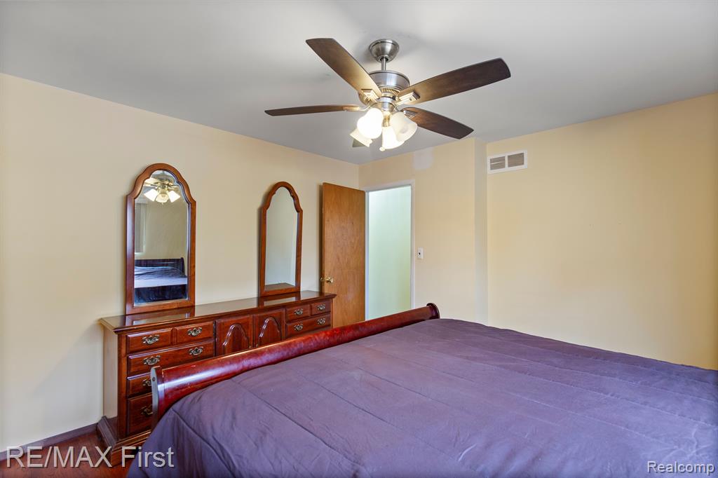 5848 MERRIMAN Road, Garden City, MI — Photo 12