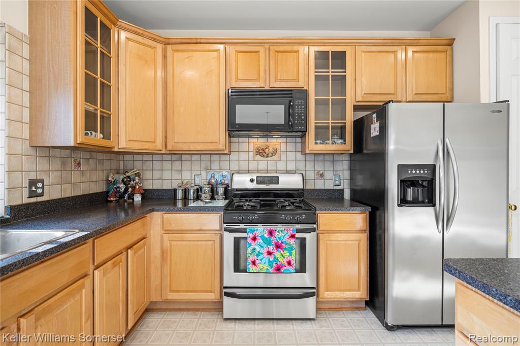 41659 Touchstone Drive, Sterling Heights, MI 48314 — Photo 19