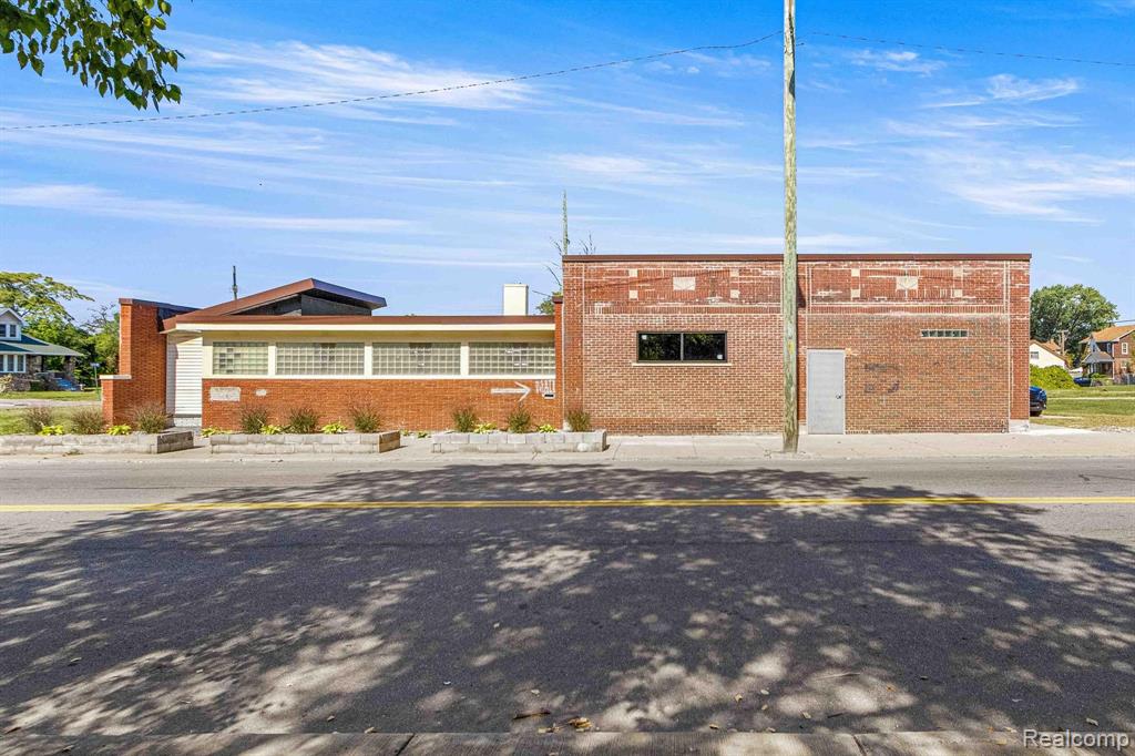 1015 E State Fair