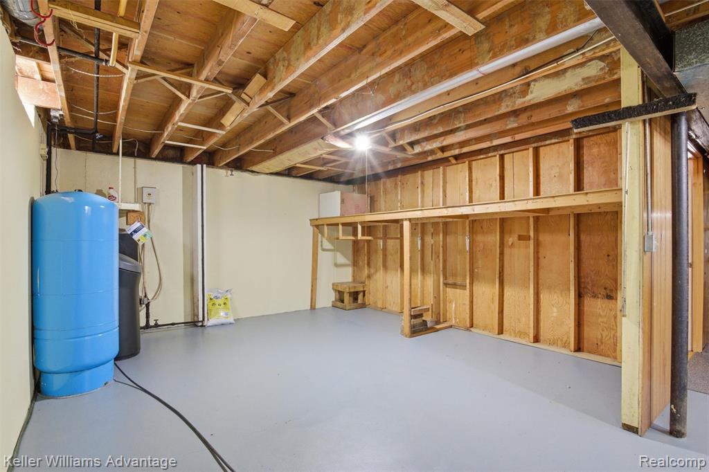 7670 7 Mile Road, Northville, MI, 48167