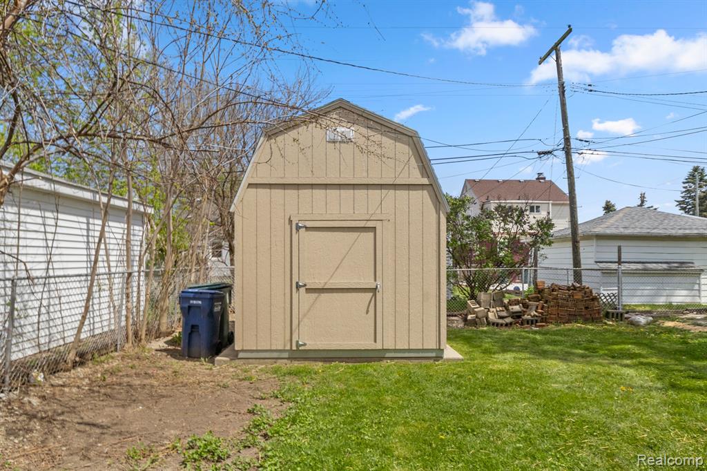 4033 AGNES Avenue, Lincoln Park, MI 48146 — Photo 37