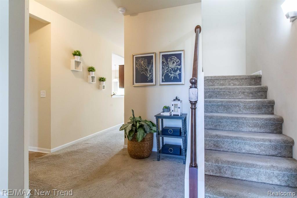 24485 ROSEMONT Drive, South Lyon, MI 48178 — Photo 3