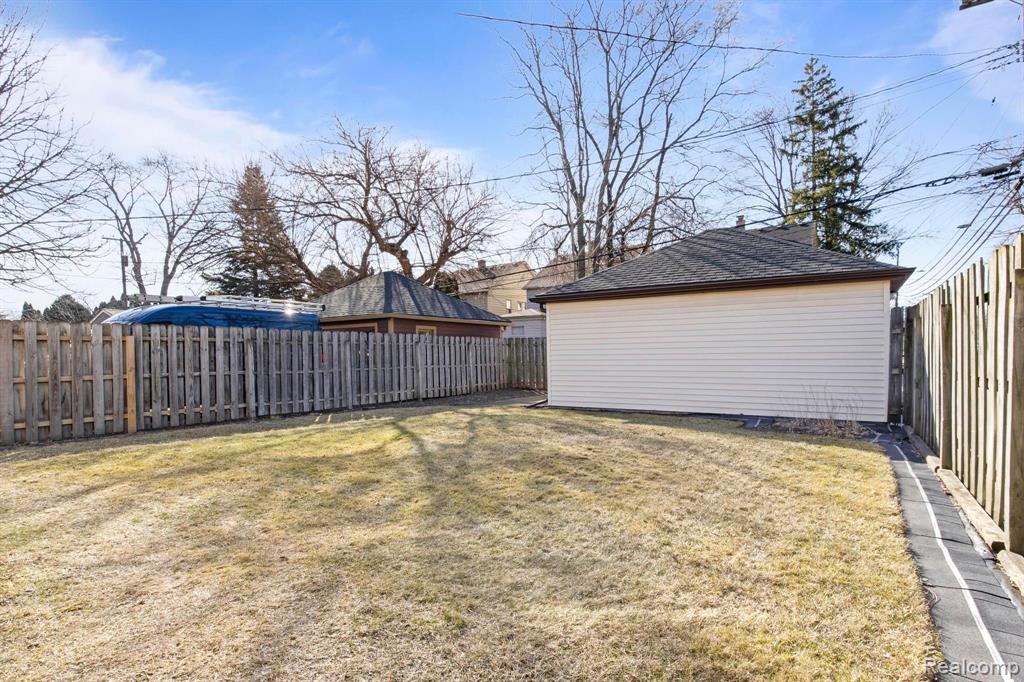 902 E 2ND Street, Royal Oak, MI 48067 — Photo 25