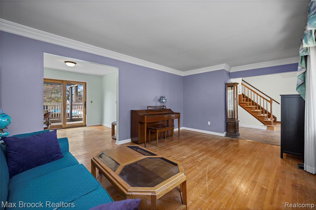 6335 Thorneycroft Drive, Shelby Twp, MI 48316 — Photo 8