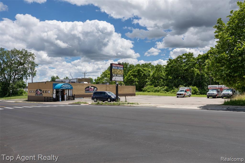 700 Auburn Avenue, Pontiac, MI 48342 — Photo 3