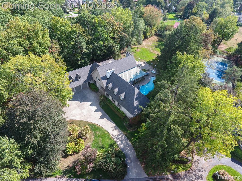 320 CRANBROOK Court - Photo 2