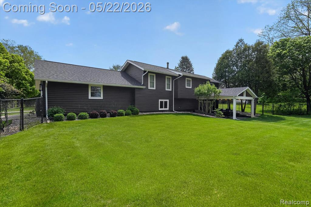 12192 Overlook Drive, Fenton, MI 48430 — Photo 42
