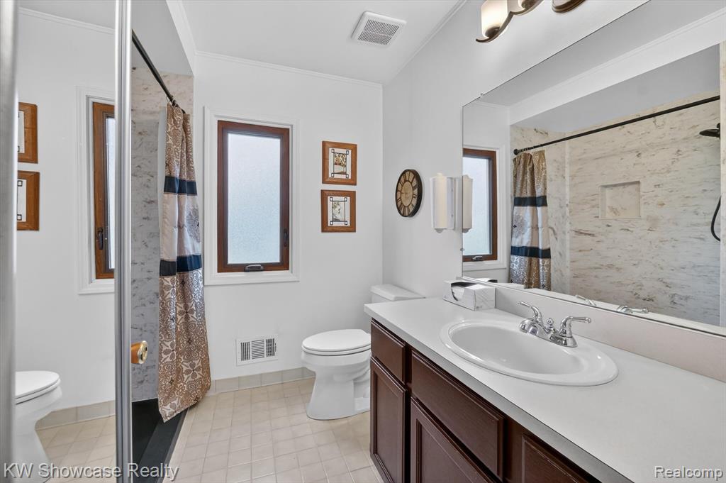 39995 Brylor Court, Clinton Twp, MI 48038 — Photo 36