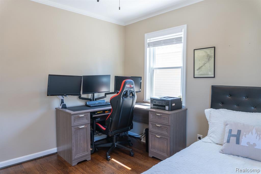 405 N MINERVA Avenue, Royal Oak, MI 48067 — Photo 13