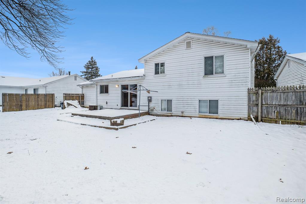 5023 Spring Well Lane, Grand Blanc, MI 48439 — Photo 30