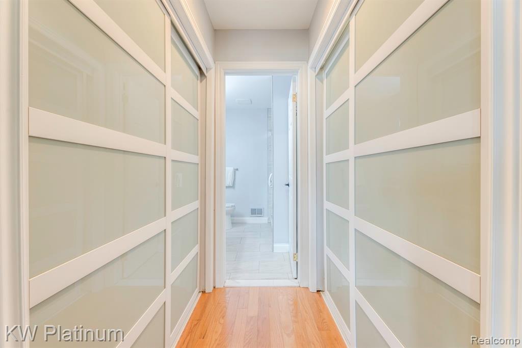 819 E Pointe, Port Huron, MI 48060 — Photo 20