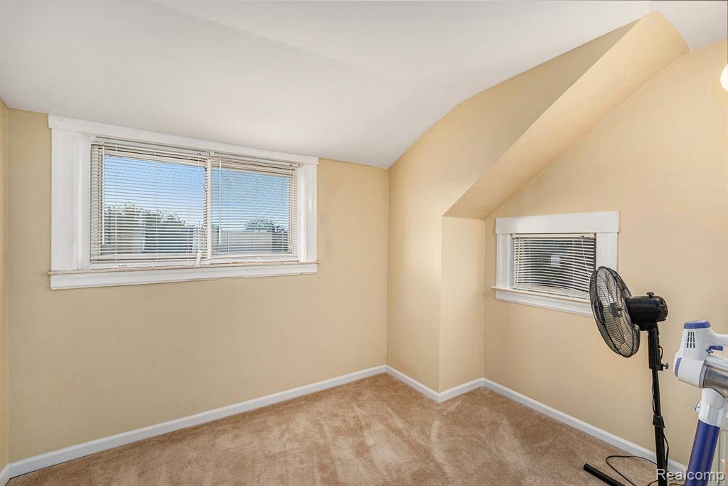 701 Cleophus Parkway, Lincoln Park, MI 48146 — Photo 12