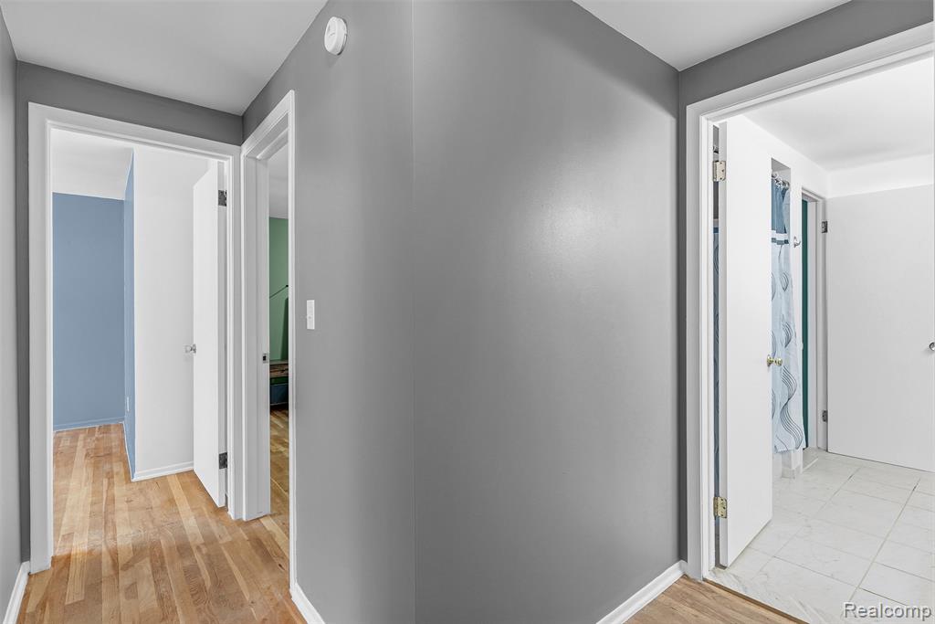 4410 Wickfield Drive, Flint, MI 48507 — Photo 17