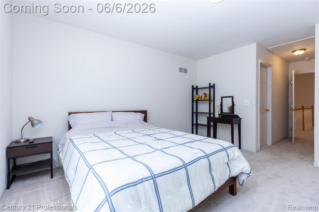 29401 Windmill Court, Farmington, MI 48334 — Photo 30