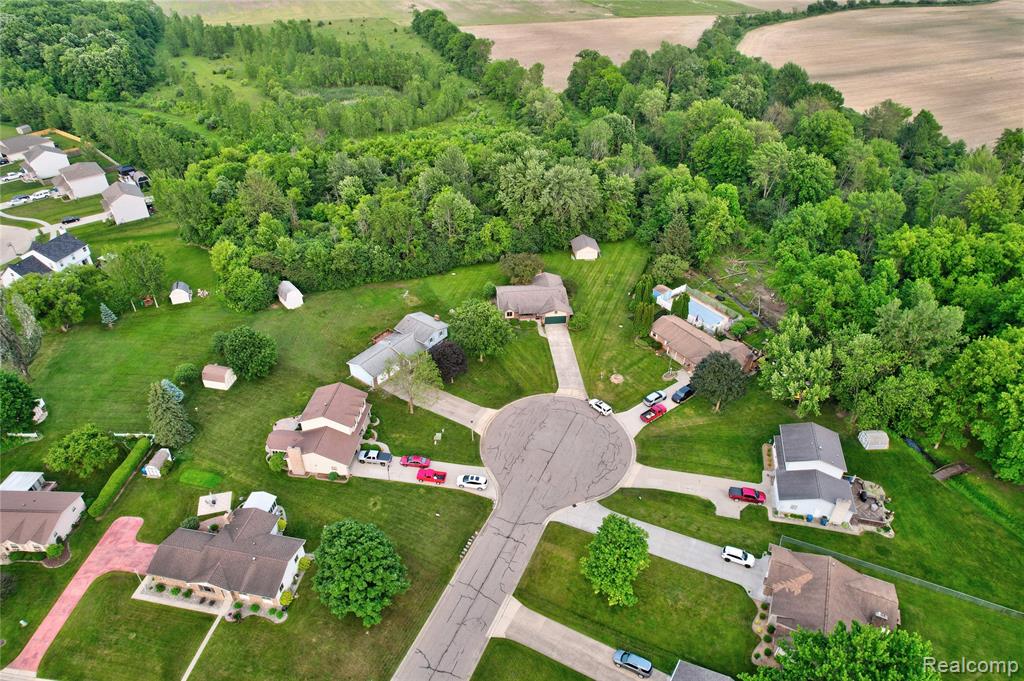 6247 King Arthur Court, Swartz Creek, MI 48473 — Photo 4