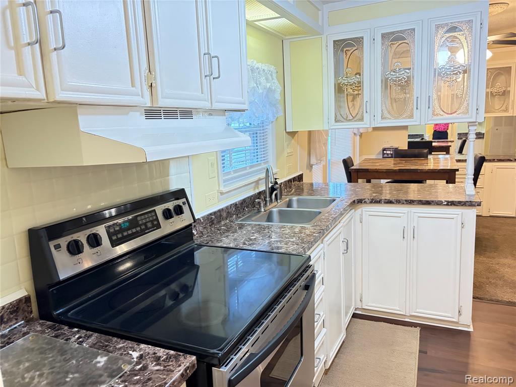 51 Green Valley Rd, Flint, MI 48506 — Photo 11