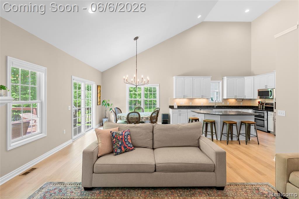 10242 Beacon Court, Grand Blanc, MI 48439 — Photo 21