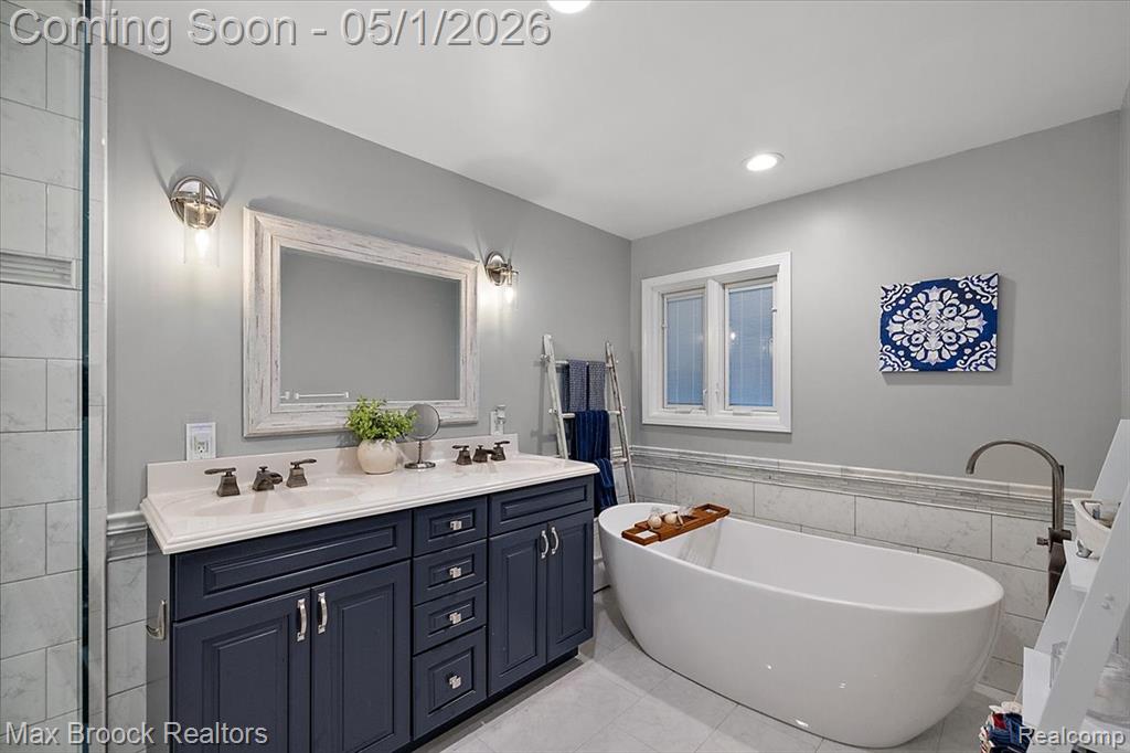 3650 Covert Road, Waterford, MI 48328 — Photo 20