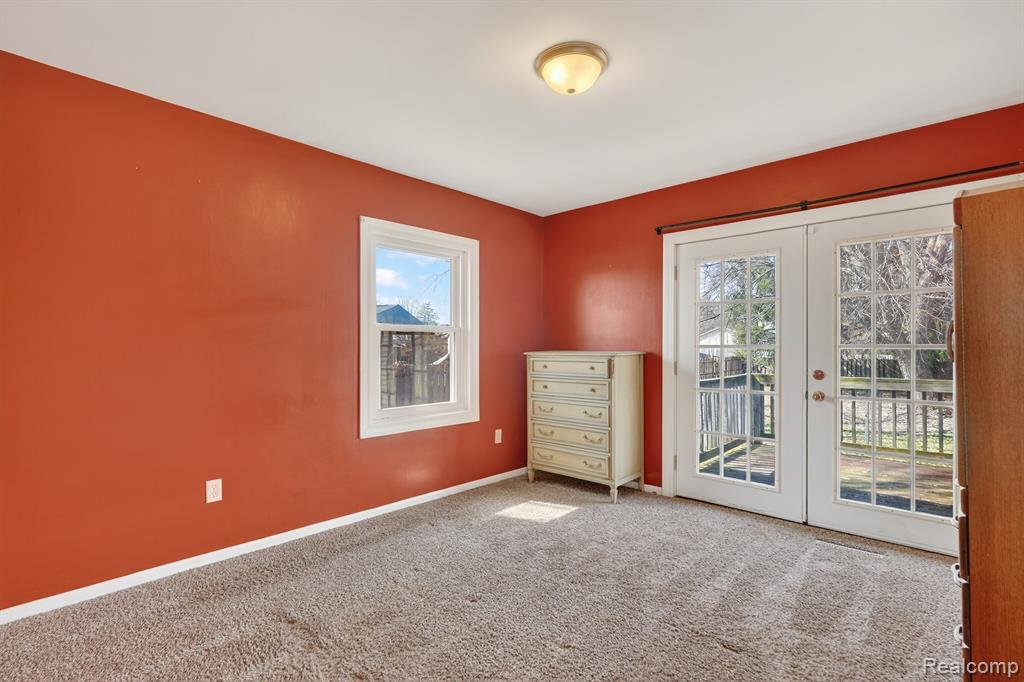 1325 N Linden Road, Flint, MI 48532 — Photo 6