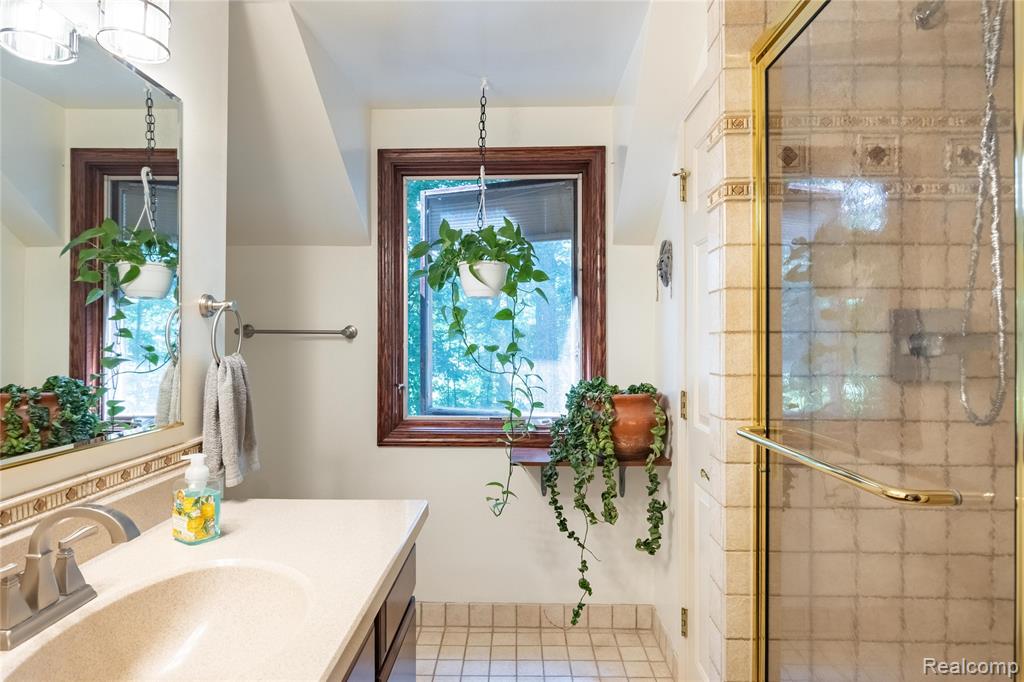 55535 WOODY Lane, South Lyon, MI 48178 — Photo 23