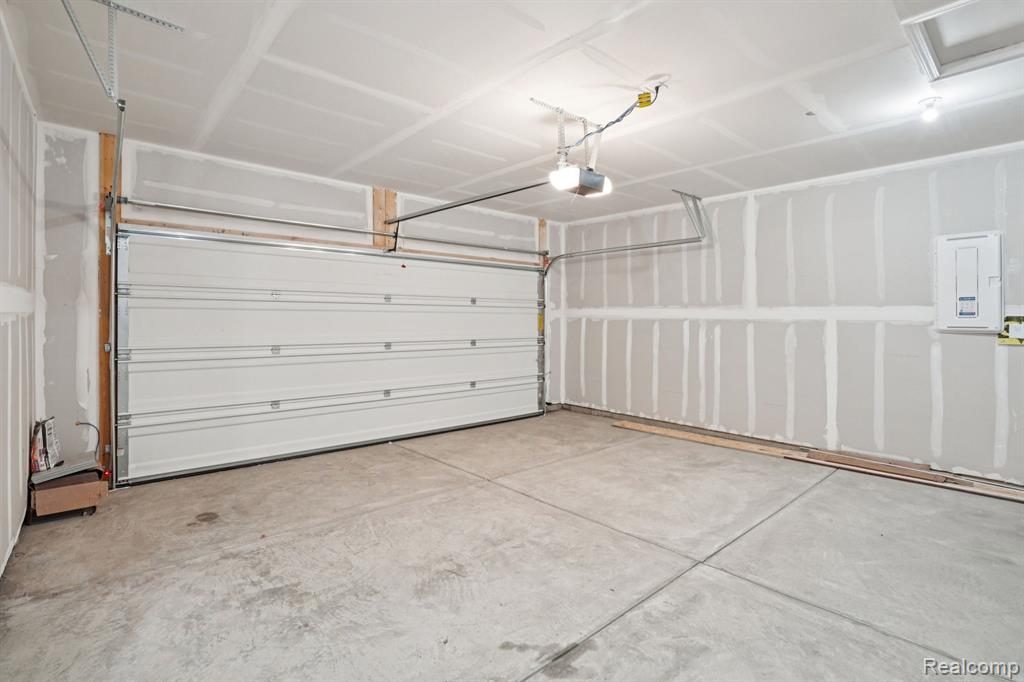 807 Kelpie Drive, Ann Arbor, MI 48108 — Photo 24