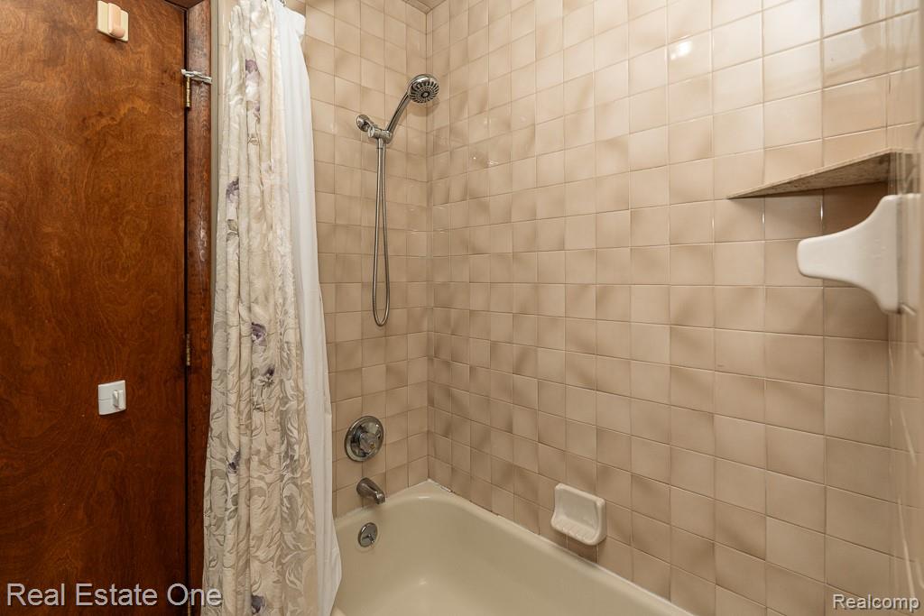 5129 Highmount Drive, Troy, MI 48098 — Photo 23