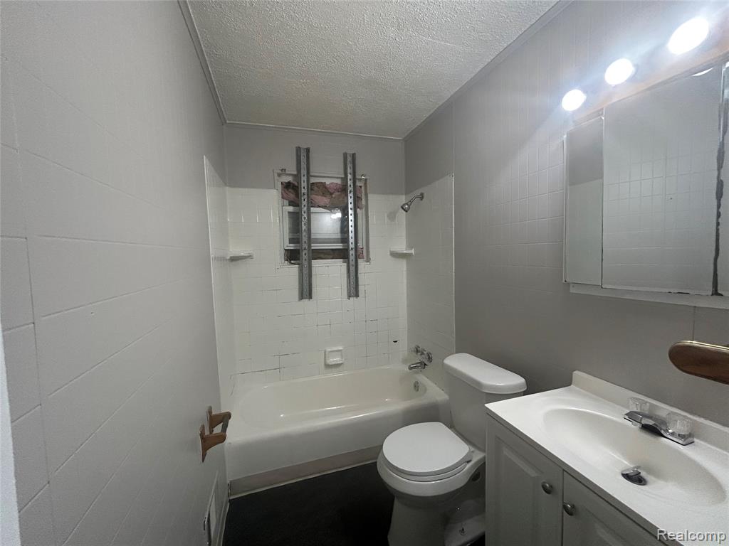 16121 Salem Street, Detroit, MI 48219 — Photo 15