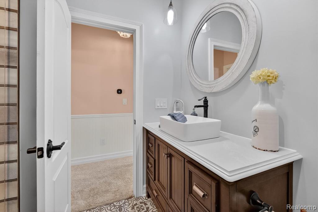 2168 Wiggins Road, Fenton, MI 48430 — Photo 33
