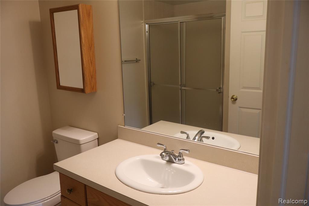 4580 BERKSHIRE Drive, Sterling Heights, MI 48314 — Photo 23