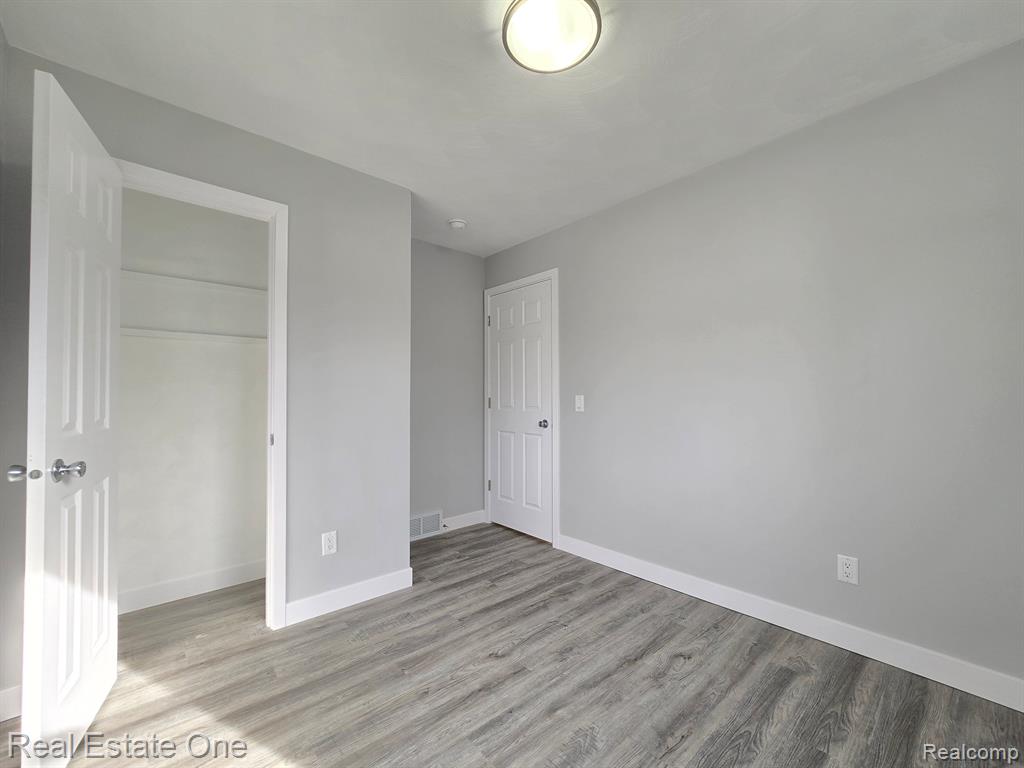 4912 PLEASANT GROVE Road, Lansing, MI 48910 — Photo 17