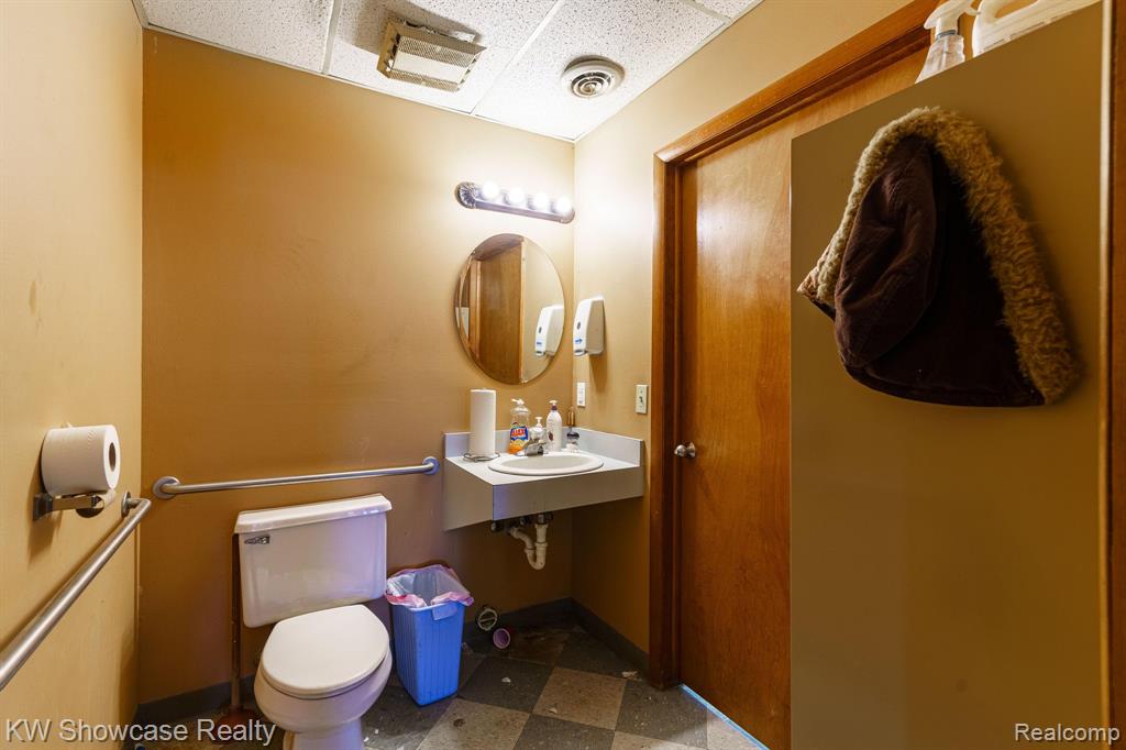 5684 E Highland Road, Howell, MI 48843 — Photo 22