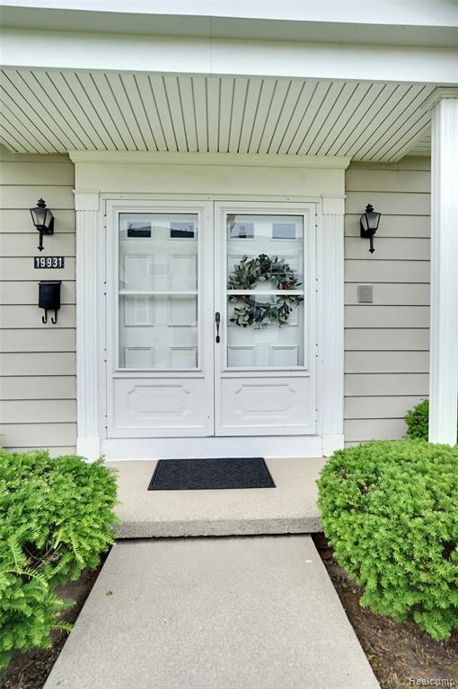 19931 Schoolhouse Court, Northville, MI 48167 — Photo 4
