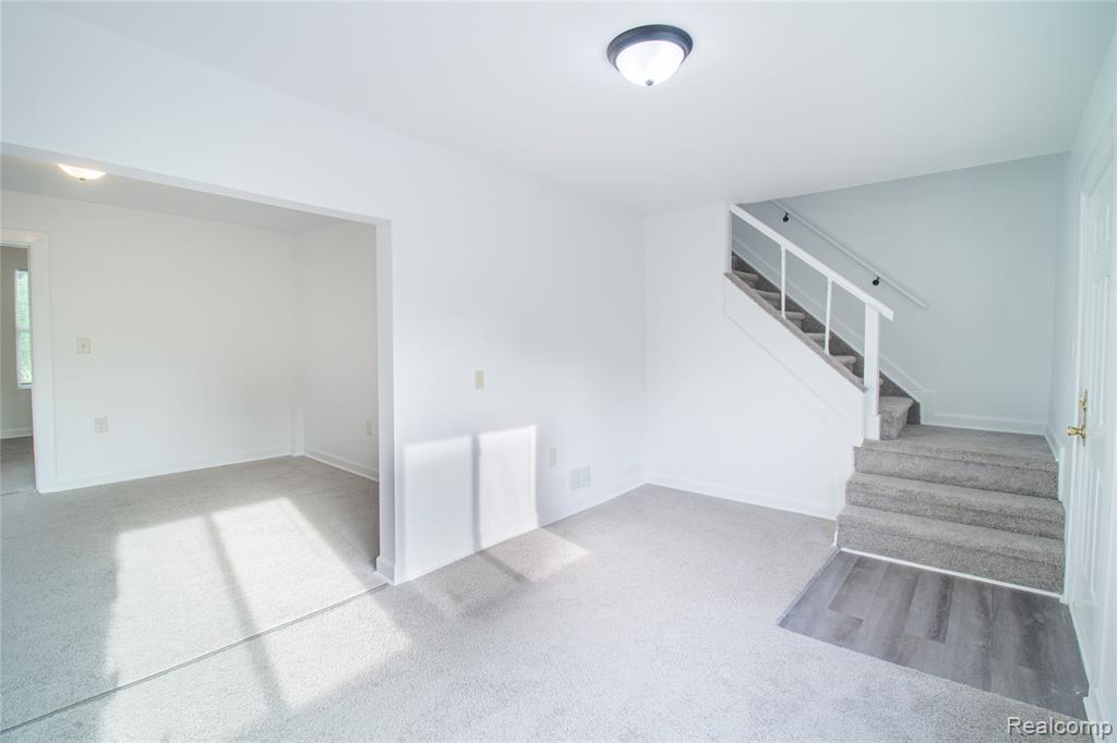 18844 Syracuse Street, Detroit, MI 48234 — Photo 8
